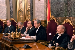 El presidente del Tribunal Supremo (e.f.), Francisco Marín, acompañado de miembros de la Sala de Gobierno